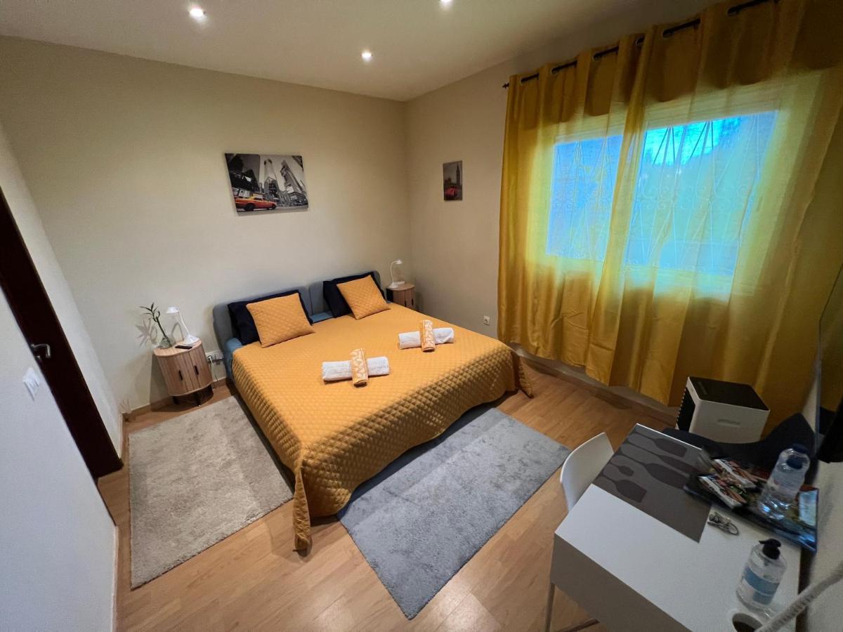 Paradise Homestay Camarate (Lisbon)