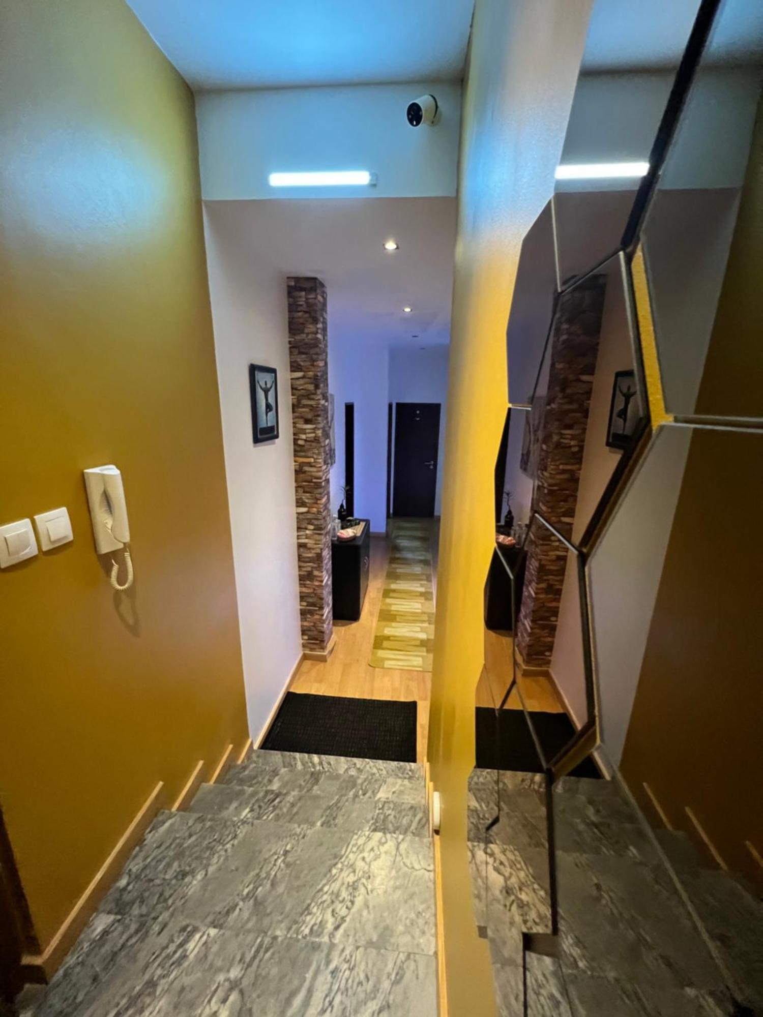 Paradise Homestay Camarate (Lisbon)