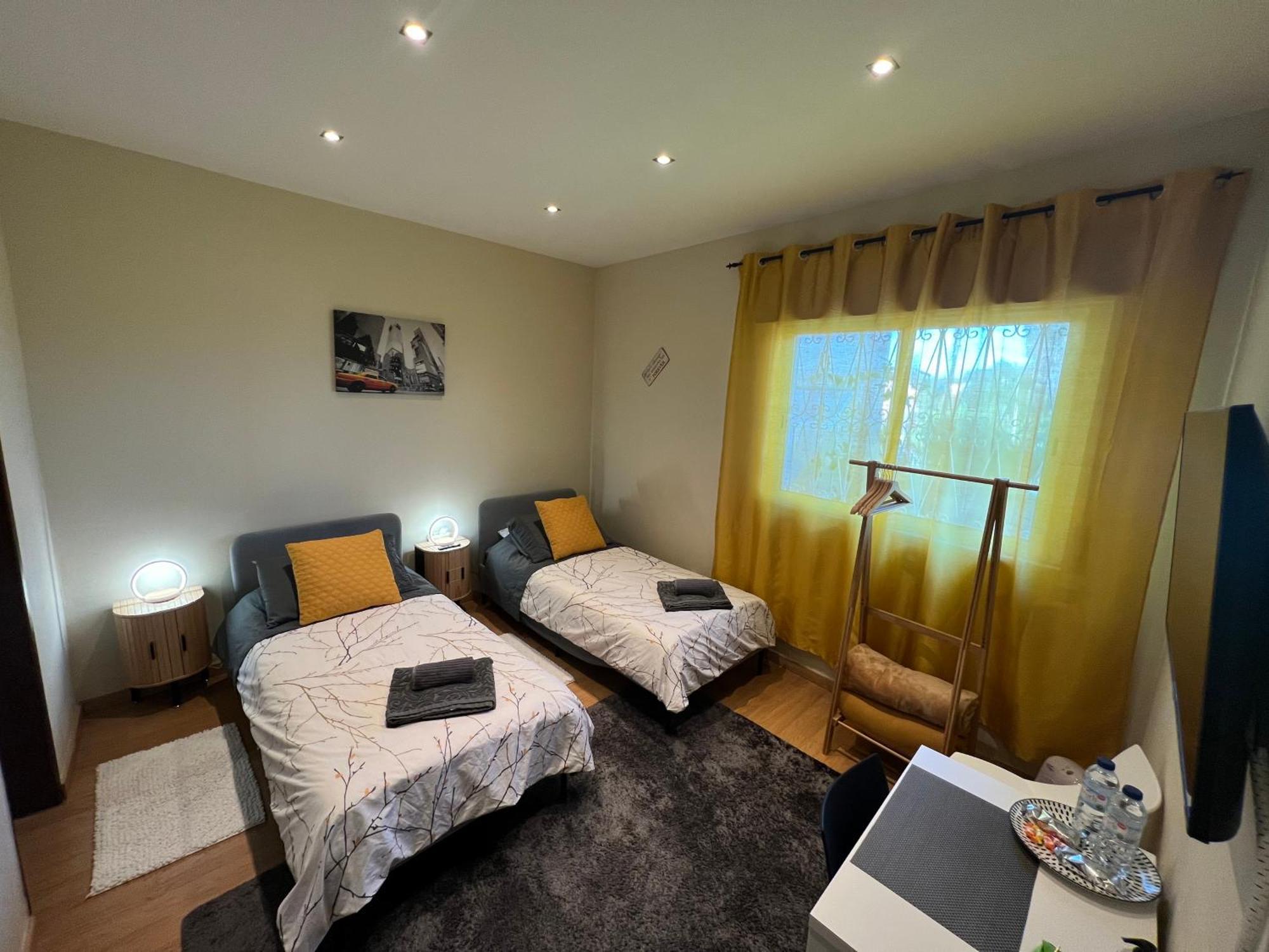 Homestay Paradise Camarate (Lisbon)